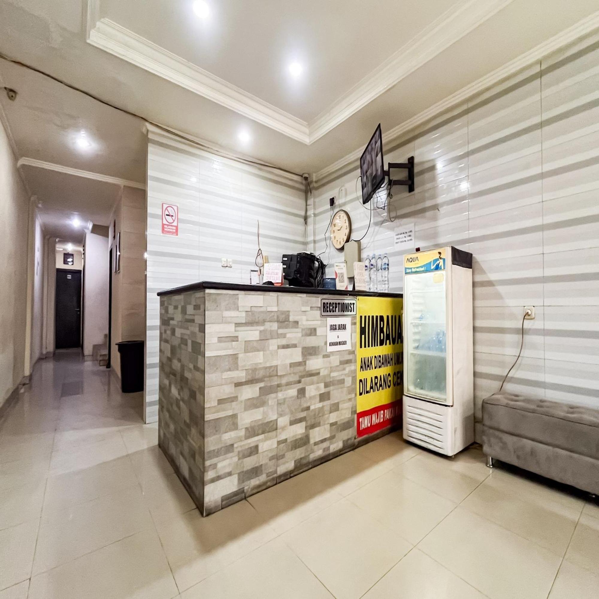 Arcadia Rooms Redpartner Джакарта Экстерьер фото